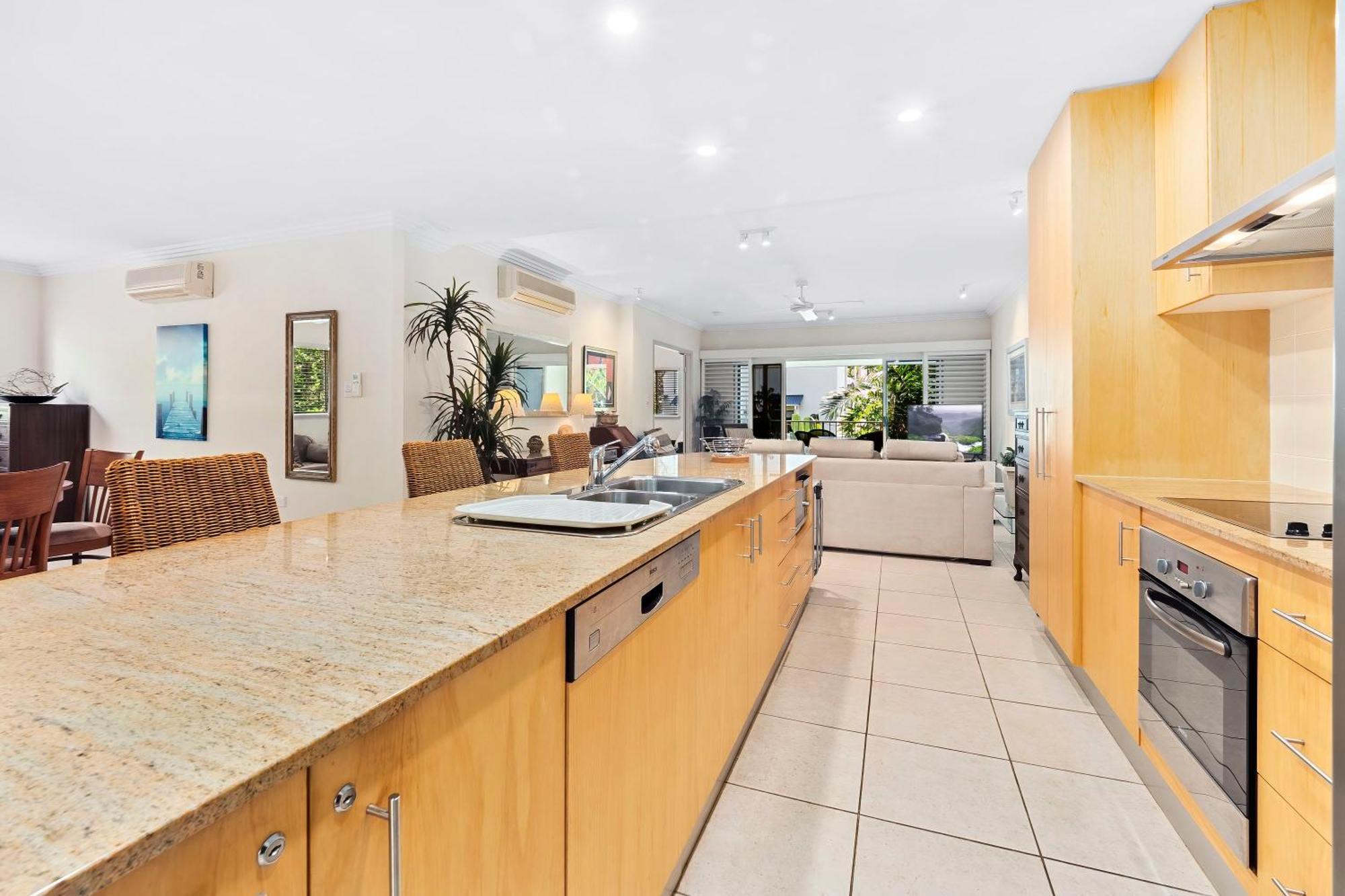 Arlington Apartments Clifton Beach Zimmer foto